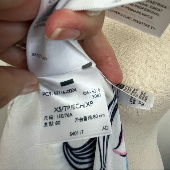 Levi Mahina Tropical Print. Short Sleeve Button Down. Pink White. XS - Picture 10 of 11